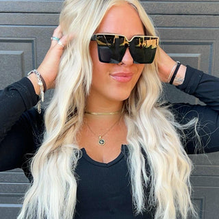 LARK in Black
